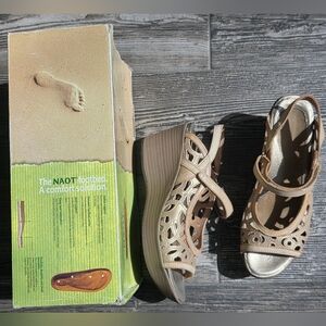 Naot Tan Leather Cutout Wedge Beach Travel Sandals 5.5 US 37